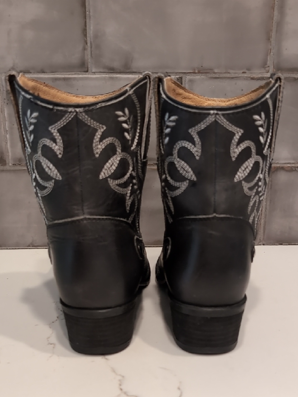 Like New. Sterling River Dark Grey Embroidered Western Ankle Boots - Picture 5 of 6